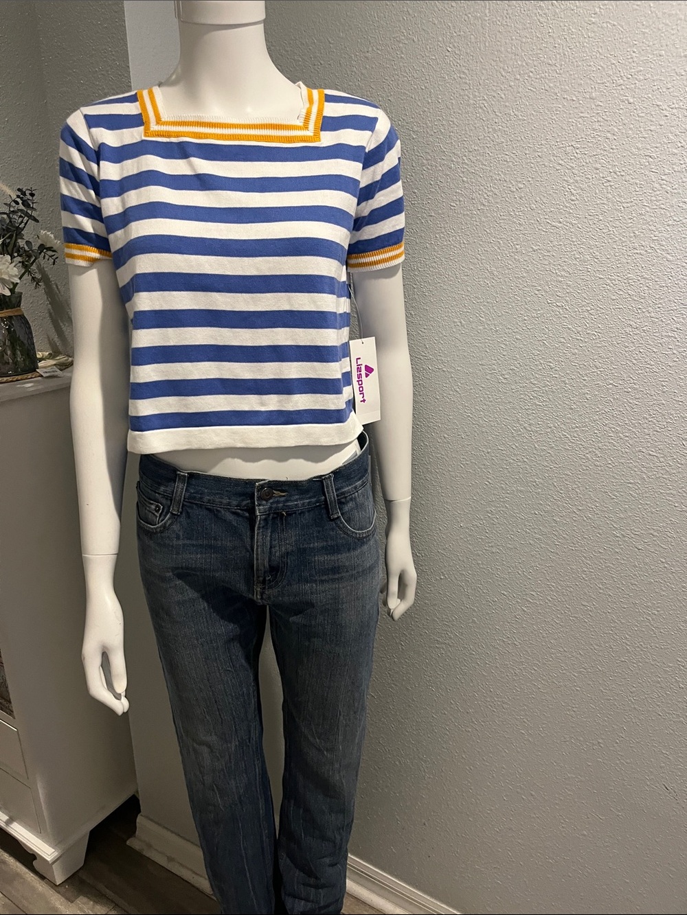 Levi's Straight Leg Jeans in Faded Blue Wash 30/30